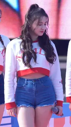 Nancy MOMOLAND