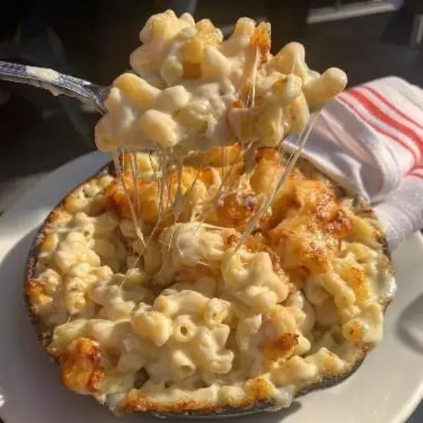 Cheesy mac and cheese