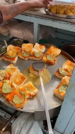 Vadapav anyone?