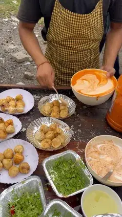 Gravy Momos