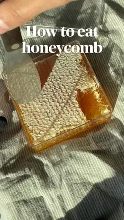 How to eat honeycomb