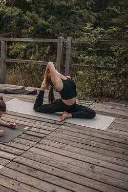 you don't need a yoga room, try a yoga practice outdoors