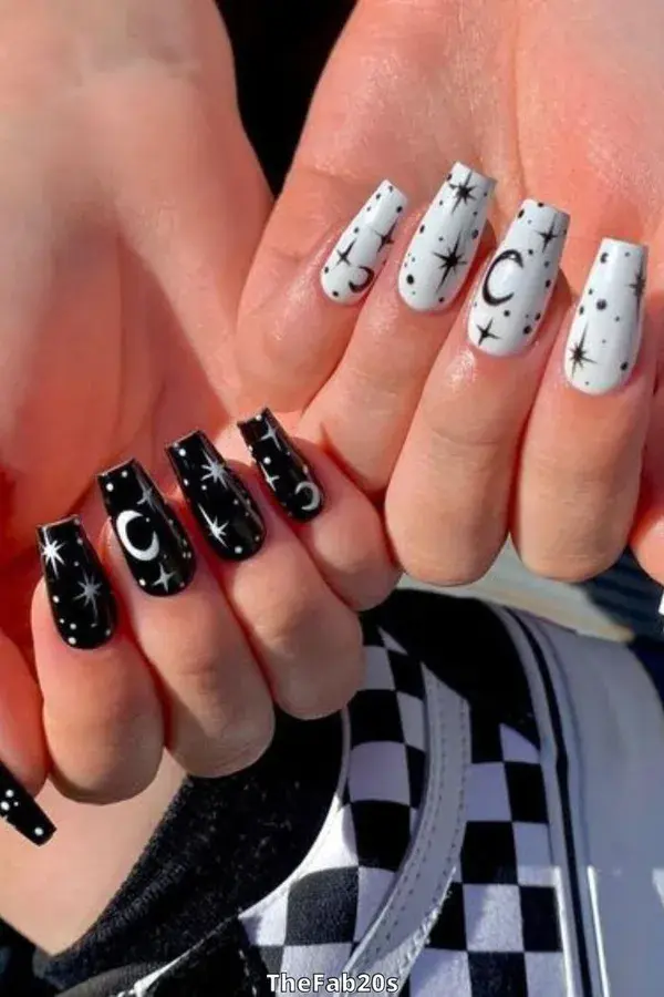 51+ Black And White Nail Designs For a Strikingly BOLD Look