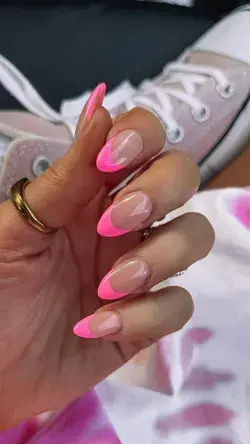 Pink mani 💅🏼🤩💗 Color DND 644 Pinky Promise