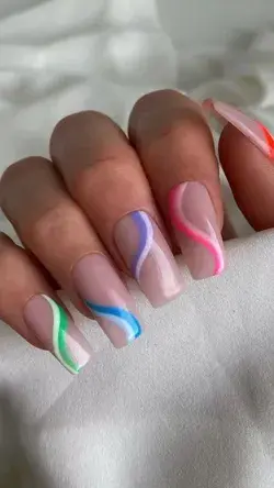 Don’t we all love a good summer nail😩🤌