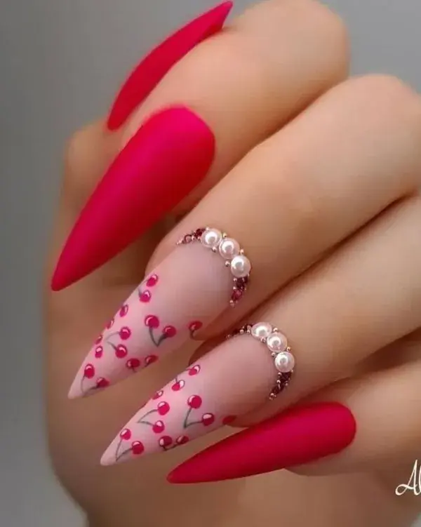 35 Glittering Diamond Stiletto Nail Designs To Copy In 2020