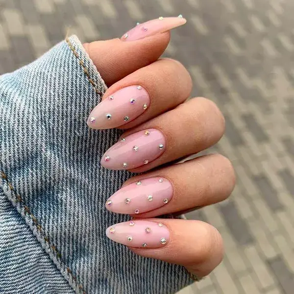 39 Breathtaking Designs For Almond Nails To Refresh Your Look