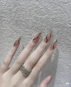 Aesthetic nails 💅🏻