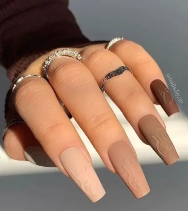 30+ Fall Nail Designs To Try This Year - Ray Amaari