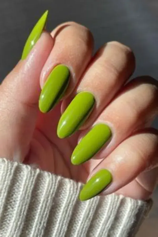 Get your nails summer-ready with these stunning nail designs! 💅🌞