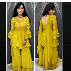 Wanna buy this pretty yellow outfit 😍😍😍💛?