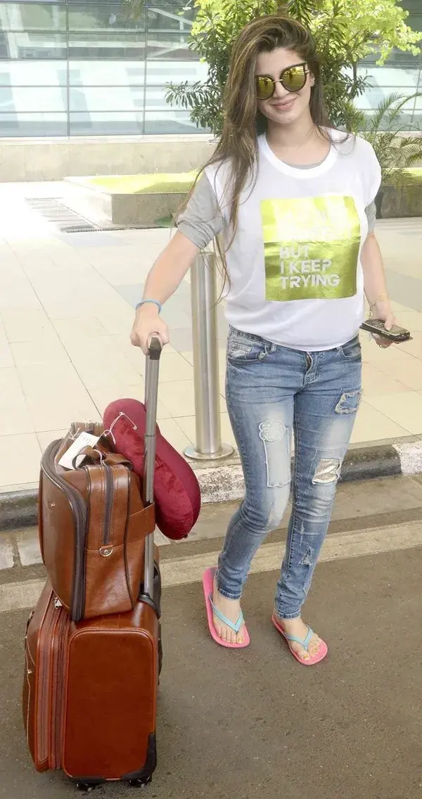 Kainaat Arora spotted at Mumbai airport