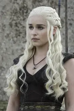 Platinum Hair: The 5 incredible beauty trends that Game of Thrones gave us 