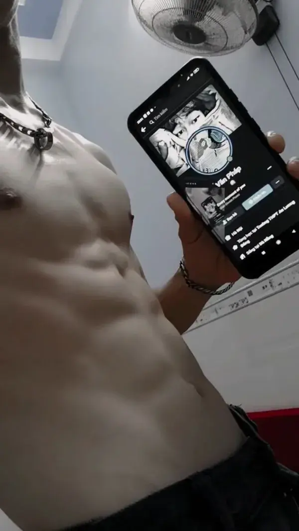 Sexy Abs Boy