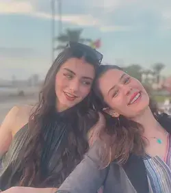 Ozge torer and yildiz çağrı ataksoy beautiful pictures 💖