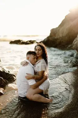 Moody beach couple session in San Francisco, Ca. Rocio Rivera Photography