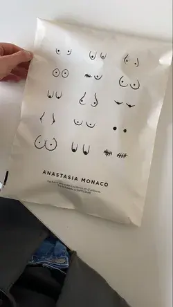 Packaging Anastasia Monaco