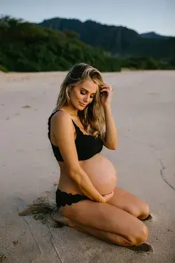 Hawaii Maternity Beach Session