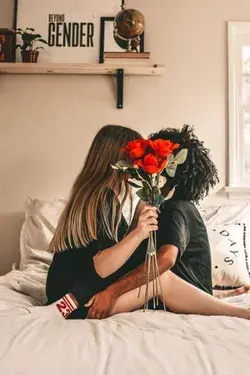 What To Do When You Started Hooking Up With Someone Right Before Valentine's Day - Society19