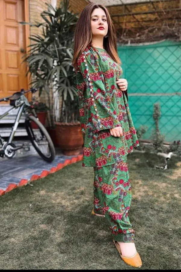 Elegent and beautiful kurty designs for girls of 2022