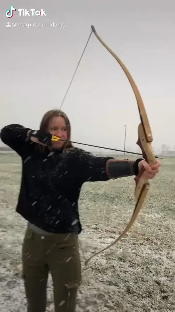 Snow archery session