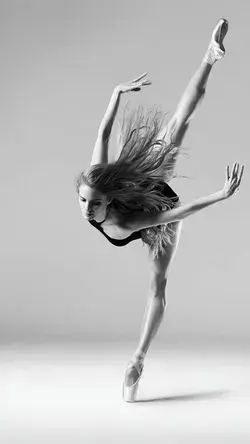 Ballet in Black & White: A Compilation of Ballerina Dance Photographs Set to Music