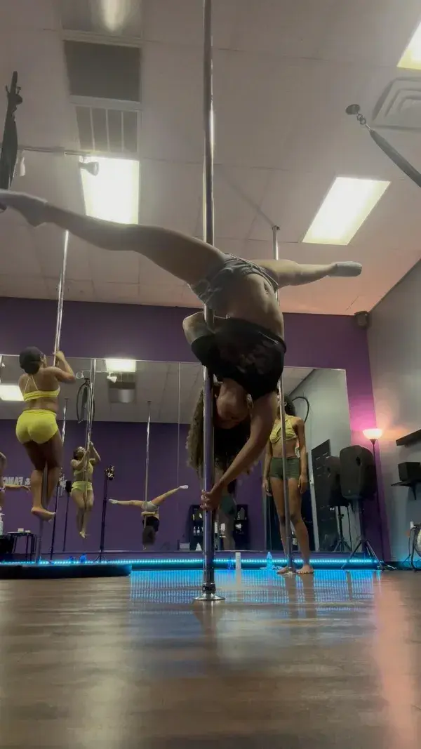 Pole Dance: Reverse Ayesha