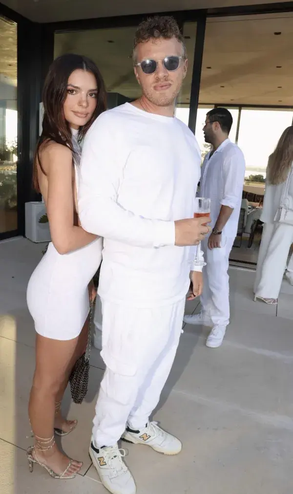 Emily Ratajkowski with husband