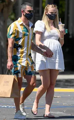 Joe Jonas and Sophie Turner are expecting their first child in July/ August 2020 
