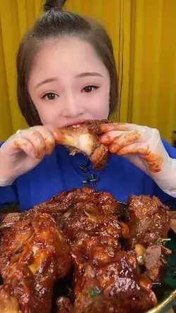 ASMR & MUKBANG