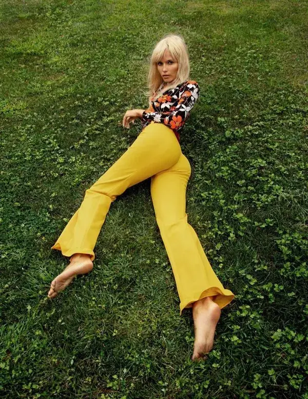 Natasha Poly Delivers Seventies Fashion in Vogue Paris