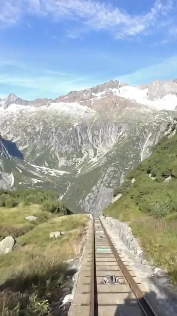 EPIC Alpine ‘Rollercoaster’ in Switzerland 😍