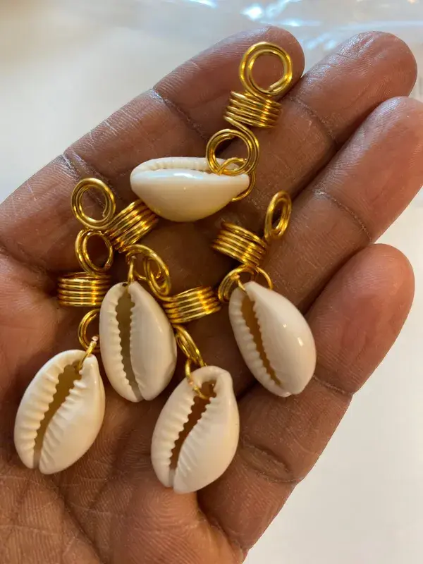 5 pack cowrie hair accessories.