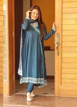 Casual Lawn Cotton Dress Designing Ideas for Ladies