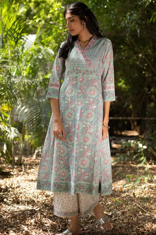 Nausheen Zeenat Kurta