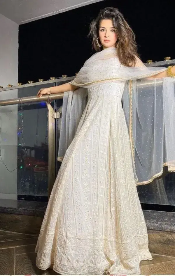 Locknowee work white gown with dupatta