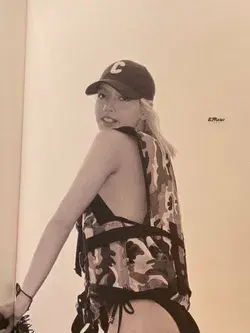 LISA || 4TH VERSION OF LISA's 0327 PHOTO ALBUM