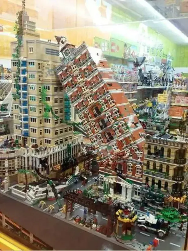 This person build whole city in legos