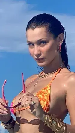 Bella hadid, summer, Italy