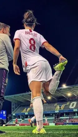 Lucy Bronze