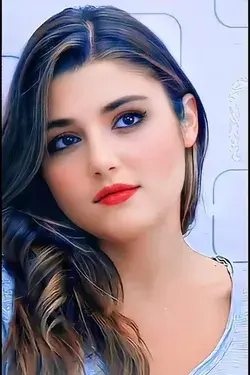 Hande Erçel 🌹❤️🌹