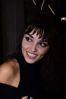 Hande Ercel 