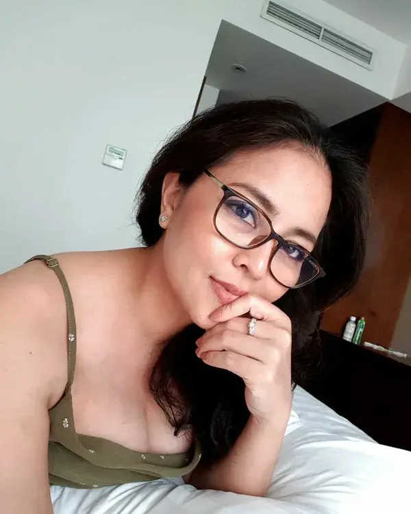 Hot milf 😋 Indah bangeut susunya 😘