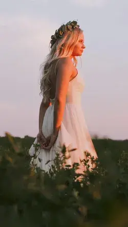Beautiful Wedding in the Fields During Sunset // Elin + Andy