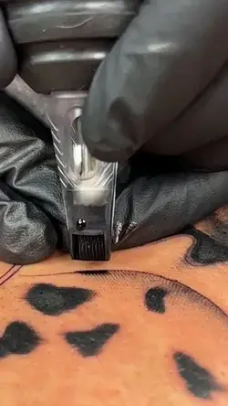 Tattoo process by Viviana Calvo @vivianacalvotattoo⁠