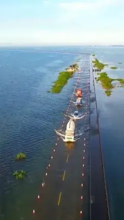 Yongwu Road - Poyang Lake, China