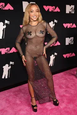 Tinashe Wore Nothing to the VMAs. That Says a Lot