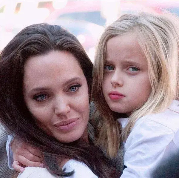 Angelina Jolie with her daughter 