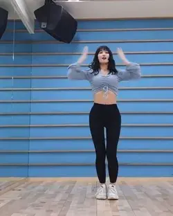 Twice 트와이스
Momo  모모 ; モモ 😍