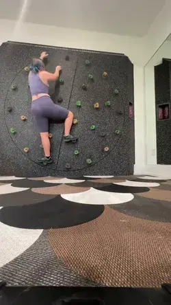 I’m in the last 1/3 of my 100-day challenge and did one of the most random workouts today! I went into the fitness center at our short term rental and found a rotating climbing wall 🤯 This 100-day workout challenge has been fun and adventurous the whole time. I see new places and experience fun ways to get moving almost every day. We have 100-day trackers you can download on our shop page if you